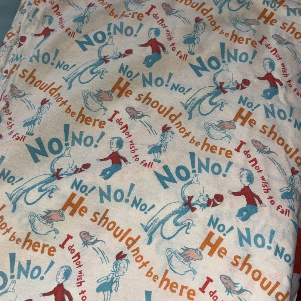Dr. Seuss The Cat in the Hat Comforter & Sheet Set With Pillow‎ Case
